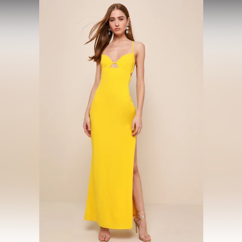 Lulus Yellow Incredibly Iconic‎ Sleeveless Lace-Up Cutout Maxi Dress NWOT Size S